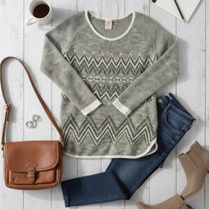 Evergreen and Cream Light Sweater-Medium